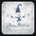 Pegatina Cuadrada Blue Cute Snowman Christmas Sticker<br><div class="desc">Selle los sobres de sus tarjetas de Navidades salientes esta temporada navideña con un Pegatina de vacaciones de Navidades de Snowman de color azul. El diseño pegatina incluye un lindo muñeco de nieve en un gorra, bufanda y guantes adornados con copos de nieve grises y blancos en un fondo gris....</div>