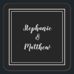Pegatina Cuadrada Boda Minimalista Moderna Favor Negro & Blanco<br><div class="desc">El diseño de boda moderno minimalista y elegante presenta los nombres de la novia y el novio en un diseño moderno con un borde doble en blanco sobre un fondo negro sofisticado. El diseño moderno es simple y elegante. Personalice los detalles de la boda con sus nombres en letra cursiva...</div>