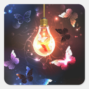 Pegatina Cuadrada Bombilla brillante con mariposas nocturnas