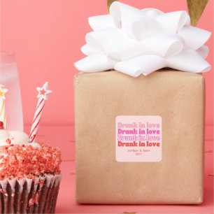 Pegatina Cuadrada Borracho enamorado Bachelorette Party retro rosado