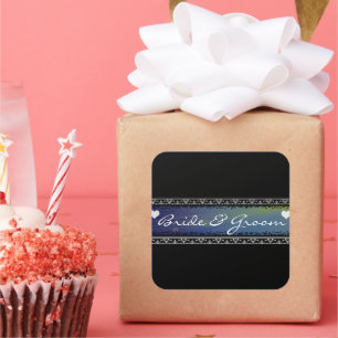 Pegatina Cuadrada Bride y Groom Sun Rays Vellum y Fronteras