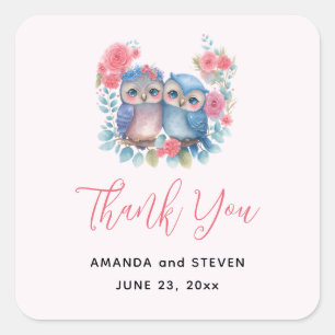 Pegatina Cuadrada Búhos enamorados sentados en una rama Agradecimien