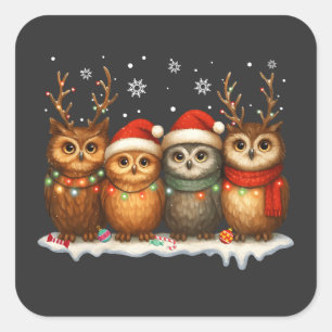 Pegatina Cuadrada Búhos Navideños Adorables con Gorros de Santa y Re