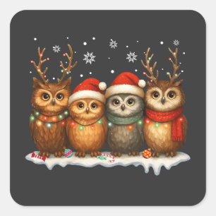 Pegatina Cuadrada Búhos Navideños Adorables con Gorros de Santa y Re