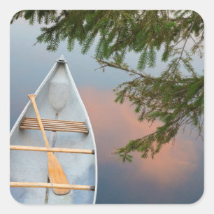 Pegatina Cuadrada Canoa en el lago al atardecer, Canadá