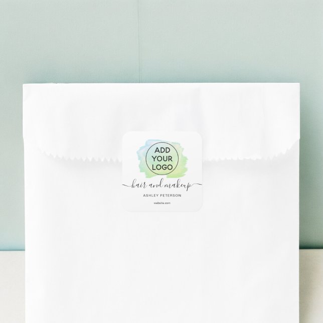 Pegatina Cuadrada Caracterización de la tipografía de la carrera de  (Logo green brushstroke typography hair makeup square sticker)