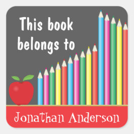 Pegatina Cuadrada Carteles y lápices de colores, este libro pertenec