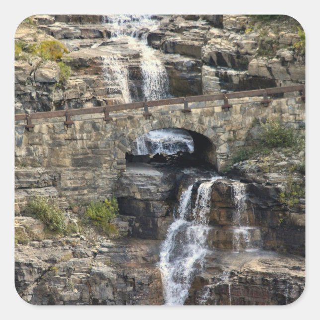 Pegatina Cuadrada Cascading Through Stone (Anverso)