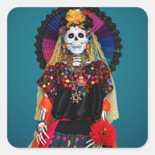 Pegatina Cuadrada Catrina elegante en traje tradicional mexicano