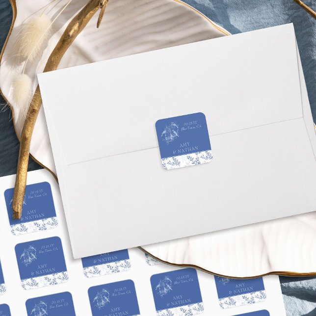 Pegatina Cuadrada Chinoiserie Blue Elegant Boda Floral (Square blue wedding sticker from Chinoiserie Wedding Collection by Darling & May)
