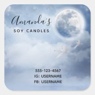 Pegatina Cuadrada Cielo azul mágico con negocios de cisnes voladore