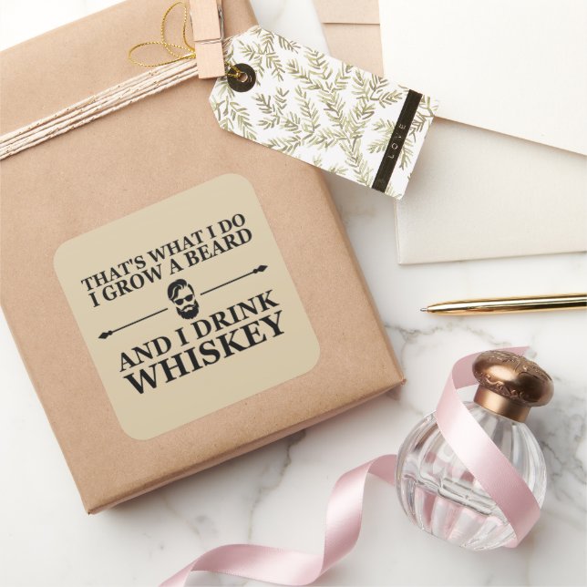 Pegatina Cuadrada Citas de Whiskey con graciosos dichos barbudos (Regalar)