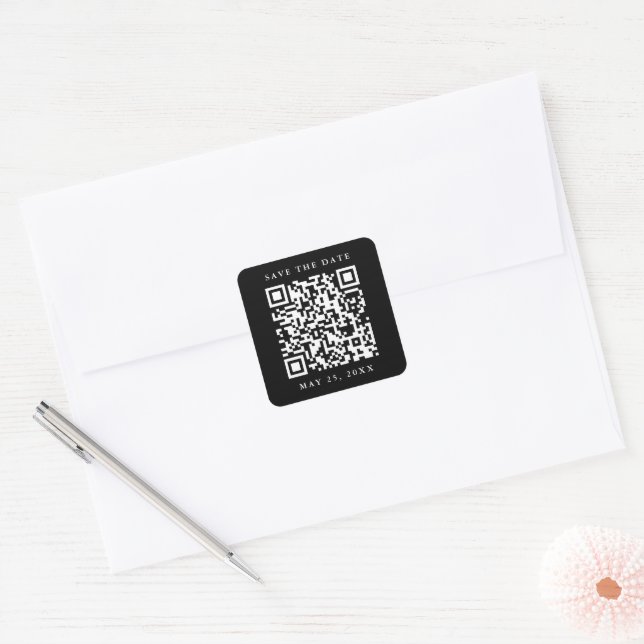 Pegatina Cuadrada Código QR Matrimonio mínimo Guardar la fecha negro (Sobre)