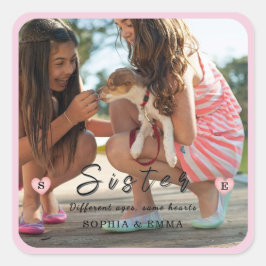Pegatina Cuadrada Colaje de fotos de hermanas: diferentes edades, mi