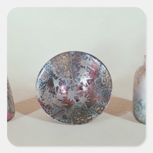 Pegatina Cuadrada Cuenco y floreros, c.1890