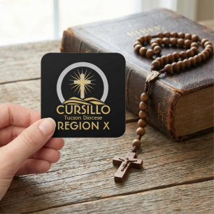 Pegatina Cuadrada Cursillo Cruz Radiante en la Colina Diócesis y Reg
