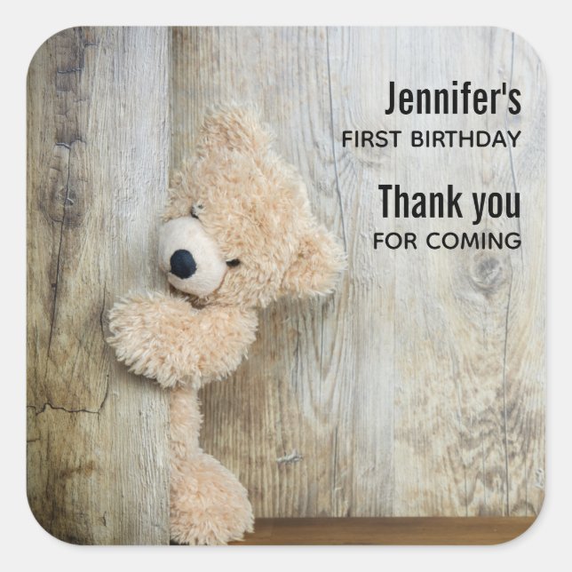 Pegatina Cuadrada Cute Stuffed Oso Muro de Madera Rústica Cumpleaños (Anverso)