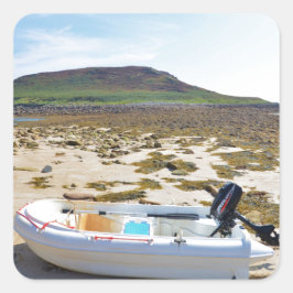 Pegatina Cuadrada Dinghy en la playa