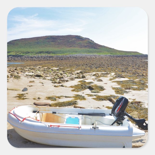Pegatina Cuadrada Dinghy en la playa (Anverso)