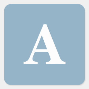 Pegatina Cuadrada Dusty Blue Monogramas Blancos Simple Desayuno Nupc