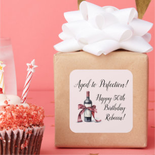 Pegatina Cuadrada Edad a Perfección Personalizable Vino Cumpleaños