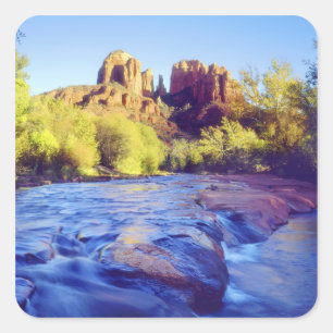 Pegatina Cuadrada EE. UU., Arizona, Sedona. Cathedral Rock reflejand