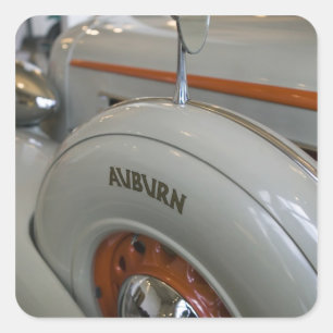 Pegatina Cuadrada EE. UU., Indiana, Auburn: Auburn, Cord, Duesenberg