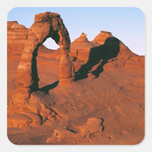 Pegatina Cuadrada EE. UU., Utah, Arches NP. Delicate Arch es uno de