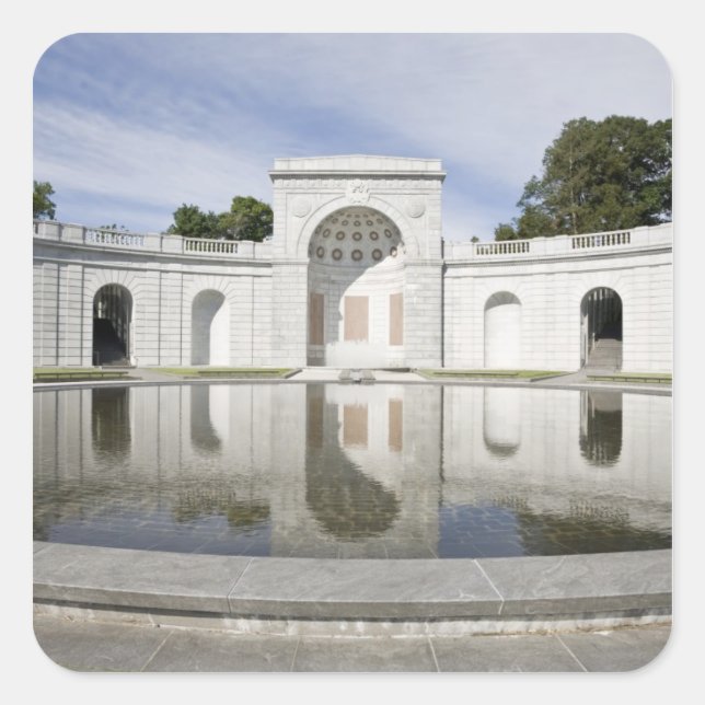 Pegatina Cuadrada EEUU, VA, Arlington. Mujeres en el servicio milita (Anverso)