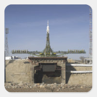 El cohete Soyuz se erige en la posición 6