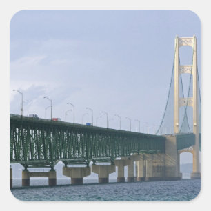 Pegatina Cuadrada El puente de Mackinac que atraviesa los Estrechos