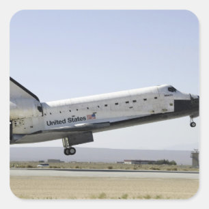Pegatina Cuadrada El transbordador espacial Atlantis se prepara para