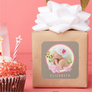 Pegatina Cuadrada Elefantes Rosa de Whimsical. Foto de la bebé de la