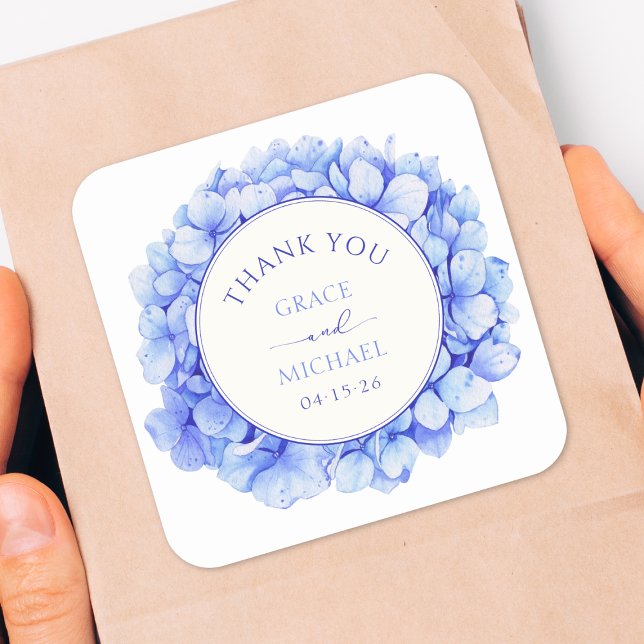Pegatina Cuadrada Elegante Boda de flores de Hydrangea Azul Gracias (Chic hydrangea wedding favor sticker with customizable text – a stylish way to thank your guests.)