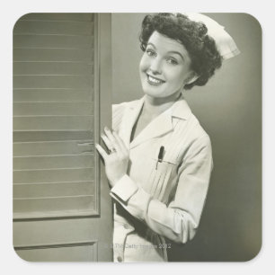 Pegatina Cuadrada Enfermera de mirada furtiva