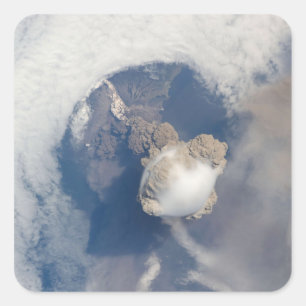 Pegatina Cuadrada Erupción del volcán 2 de Sarychev