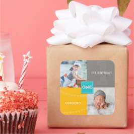 Pegatina Cuadrada Esbozo cuadrado azul Un niño bebé Primer cumpleaño