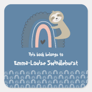 Pegatina Cuadrada Eslora arcoiris de chica Este libro pertenece a lo