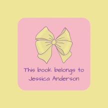 Este libro pertenece al nombre del Chica de amaril