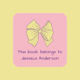 Pegatina Cuadrada Este libro pertenece al nombre del Chica de amaril