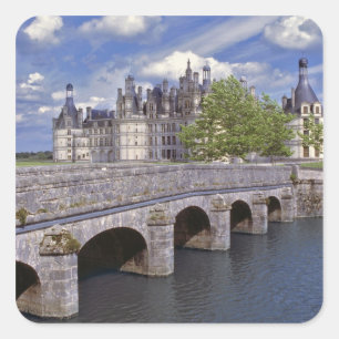 Pegatina Cuadrada Europa, Francia, Chambord. Un puente de piedra con
