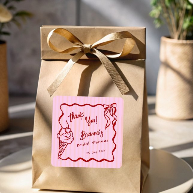 Pegatina Cuadrada Favor de despedida de soltera de helado She's been (She's been scooped up ice cream bridal shower personalized favor sticker)