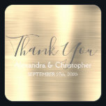 Pegatina Cuadrada Favor de la Boda de Oro de Lujo Gracias<br><div class="desc">Boda De Oro Sello Favor Gracias Pegatina. Este pegatina se puede personalizar para incluir su nombre y fecha de boda y se puede usar para sellar sus invitaciones a la boda o bolsos de favores. Póngase en contacto con el diseñador si desea que coincidan con los elementos.</div>