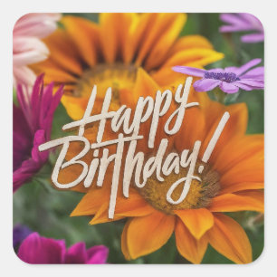 Pegatina Cuadrada Feliz cumpleaños, vibrantes y coloridas flores de 