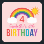 Pegatina Cuadrada Fiesta de cumpleaños de chicas rosadas con cielo a<br><div class="desc">Este magnífico pegatina de la fiesta de cumpleaños de chica ofrece un colorido diseño arcoiris brillante con nubes esponjosas y sol de verano. Personalice con el nombre y año de cumpleaños de su hijo. Fondo rosa claro con colores arcoiris cincelados: rojo, naranja, amarillo, rosa caliente, verde, verde azulado, azul real...</div>