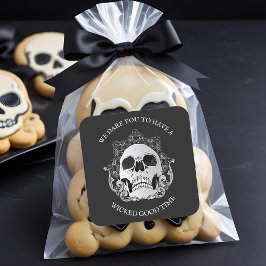 Pegatina Cuadrada Fiesta de Halloween con cráneo gótico