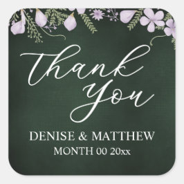 Pegatina Cuadrada Flor silvestre y helecho sobre verde bosque