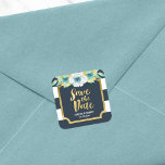 Pegatina Cuadrada Floral azul blanco y falso oro salva la fecha<br><div class="desc">Este pegatina Save the Date cuadrado cuenta con un falso borde dorado, rayas azules y blancas y una hermosa floral acuática. Úselo para sellar los sobres Save the Date o para la decoración. Compruebe la coincidencia Guardar la invitación de fecha en mi tienda aquí -> http://www.zazzle.com/blue_and_faux_gold_floral_save_the_date_invitation-256244022793321740?rf=238364477188679314 Personalízalo reemplazando el texto...</div>