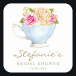 Pegatina Cuadrada Flores de color de agua en ducha de novias en el T<br><div class="desc">Este pegatina personalizado con ducha de novias, decorado con un delicado ramo de rosa color de agua en un clásico de la televisión, le da un toque encantador de inspiración vintage. Este pegatina de ducha con flores de novia es perfecto para los temas del fiesta de té, las reuniones en...</div>