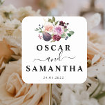 Pegatina Cuadrada Flores y Berry de color de borgoña húmedo y rústic<br><div class="desc">La invitación Moody & Rustic Burgundy Floral es una invitación muy bien diseñada que presenta una combinación de color burdeos oscuro y rico con intrincados acentos florales. El diseño general es a la vez monótono y rústico, por lo que es perfecto para una gran variedad de ocasiones, como bodas, cumpleaños...</div>